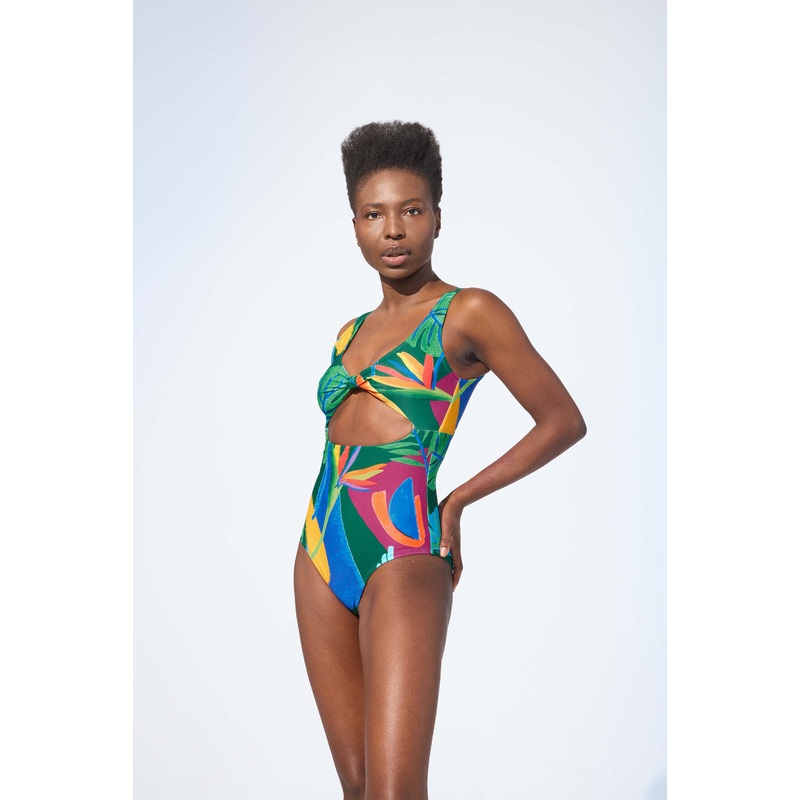 NICOLE - One piece in Essence print