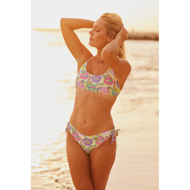 Mystic Kiss tank top and string bottoms