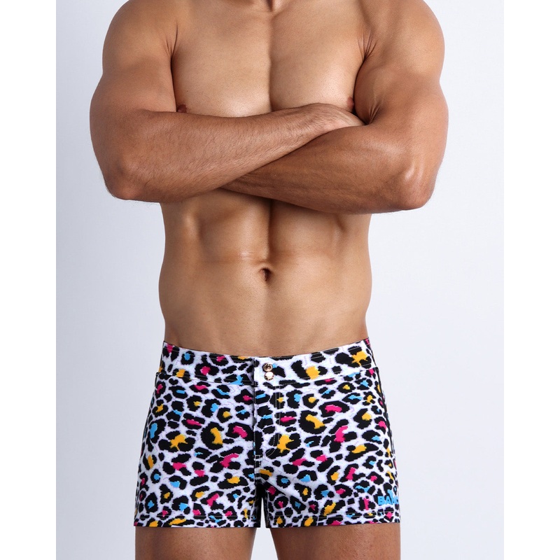 8-BIT POP LEOPARD - Beach Shorts
