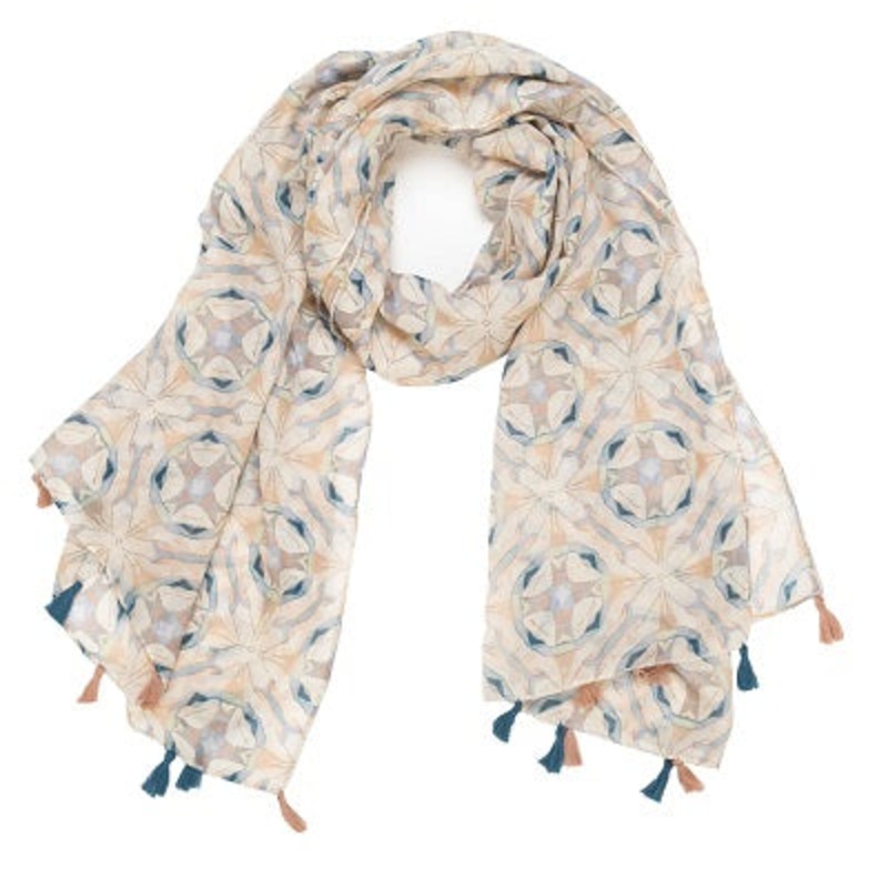 Light Weight Woven Geometric Scarf