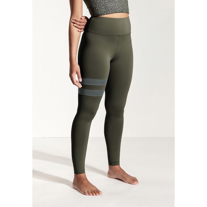 Larimar+ Yoga Leggings in pine green