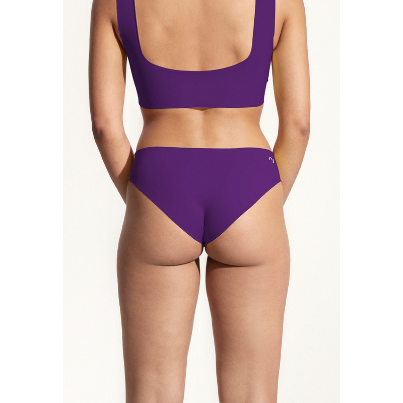 U.W.W. Hipster in purple