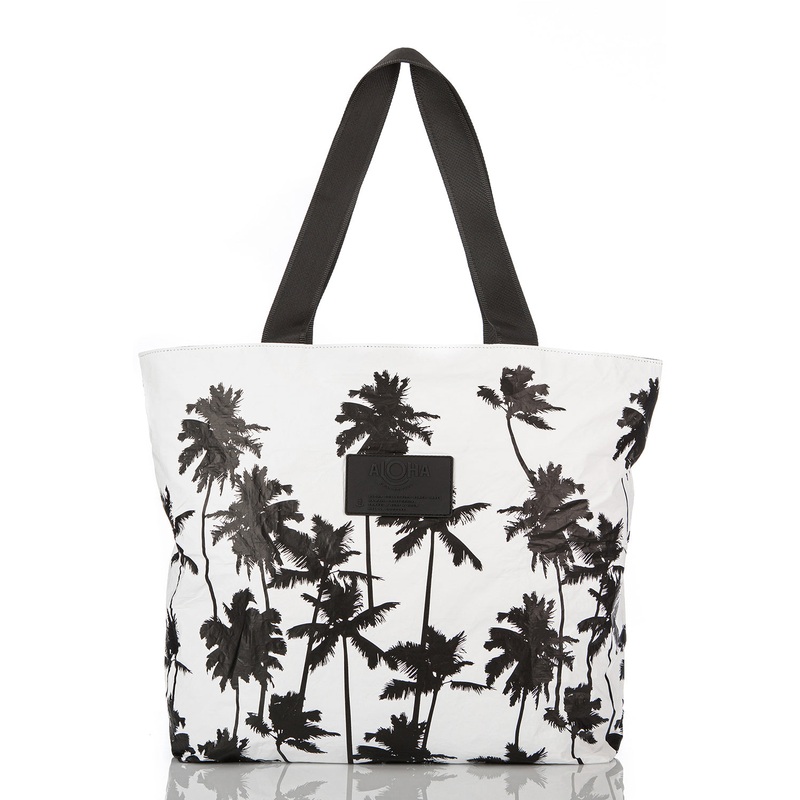 ALOHA Collection Coco Palms Day Tripper in Black