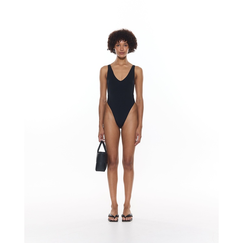 Elle One Piece | Black