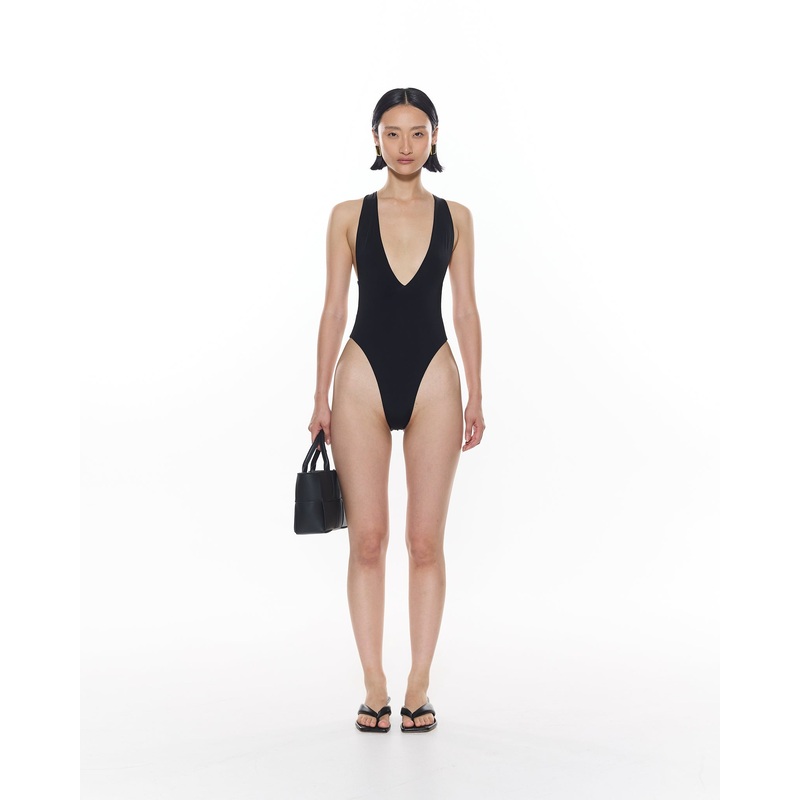 Hunter One Piece | Black