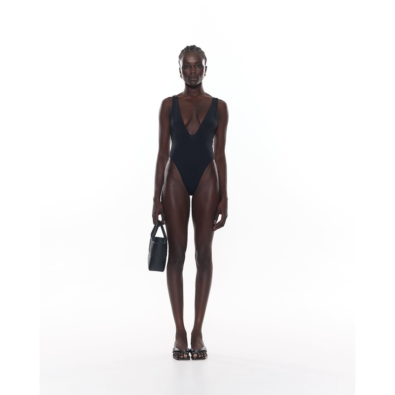 Vaughn One Piece | Black