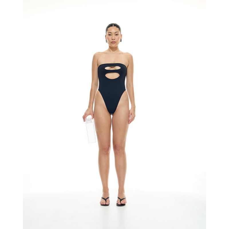 Mavrik One Piece | Black