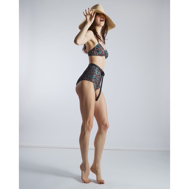 pucker calendar girl bottom