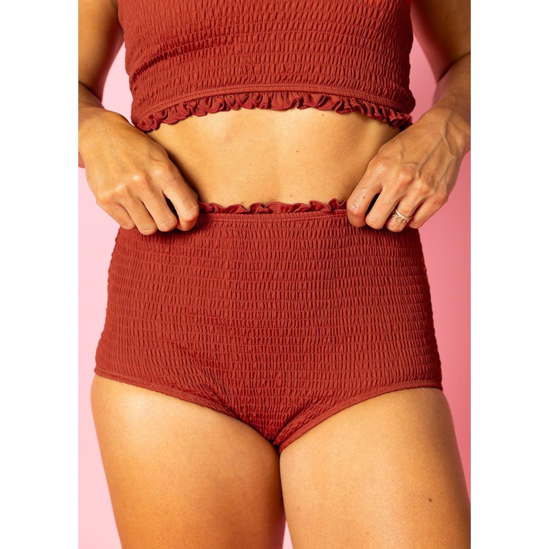 Amber Brown | Smocked Bottoms