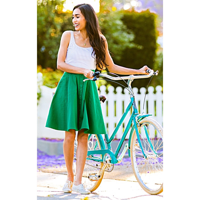 button-down skirt in kelly
