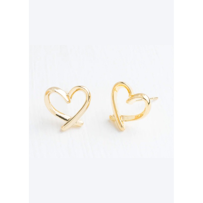 heart stud earrings