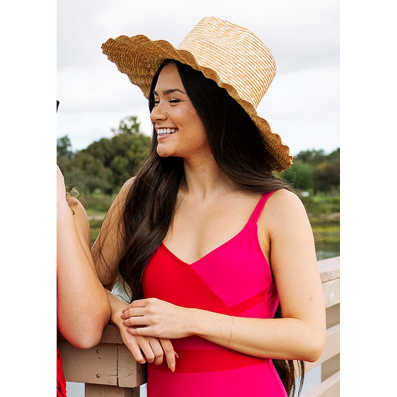 scallop hat