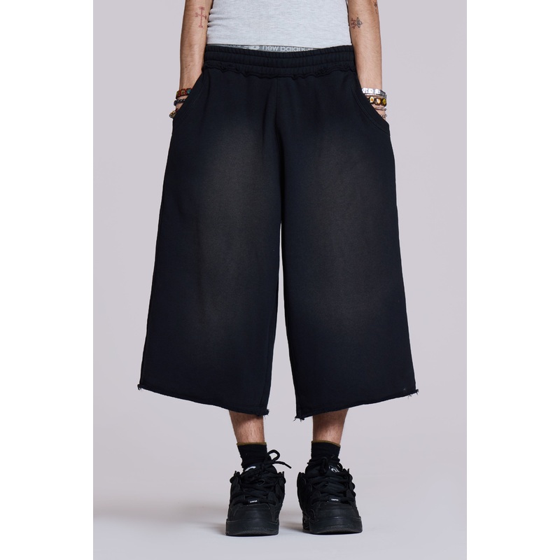 Monster 3/4 Washed Black Shorts